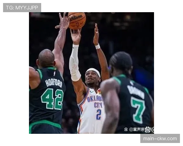 官方:杰伦-布朗因脚踝扭伤退出今日凯尔特人对阵尼克斯的比赛