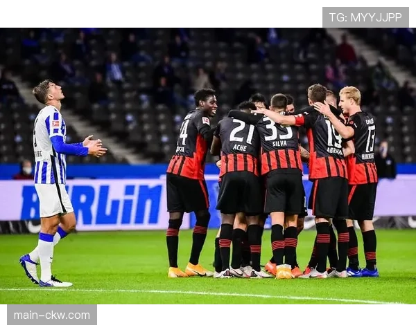 欧冠半决赛对阵出炉：巴黎迎战拜仁上演巅峰对决，马竞对阵阿森纳